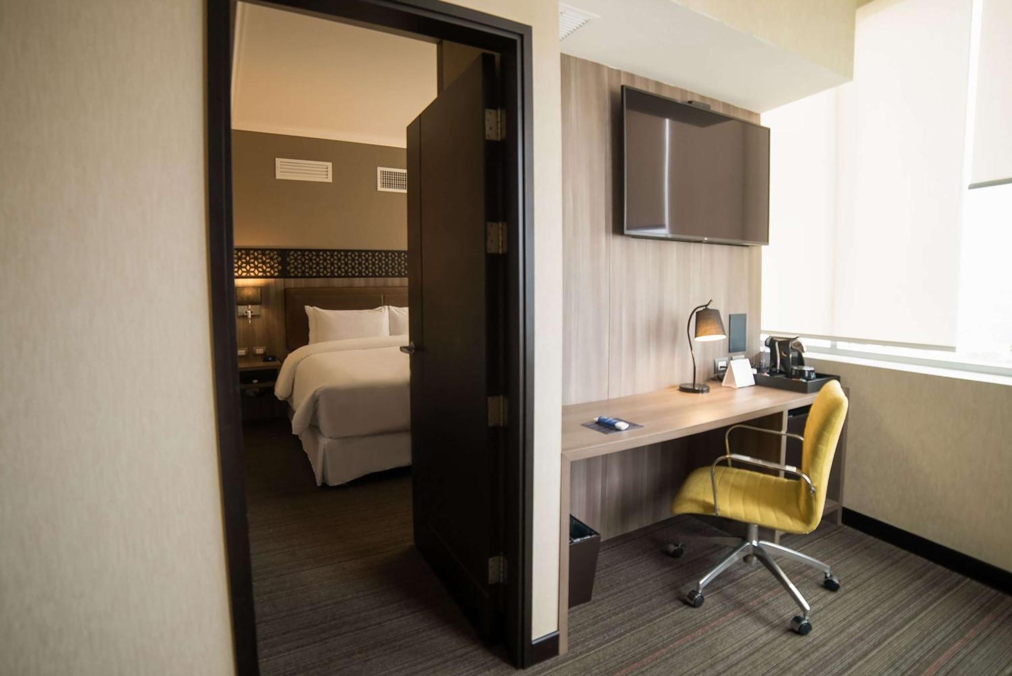 Doubletree By Hilton Trujillo Hotel Encalada Kültér fotó