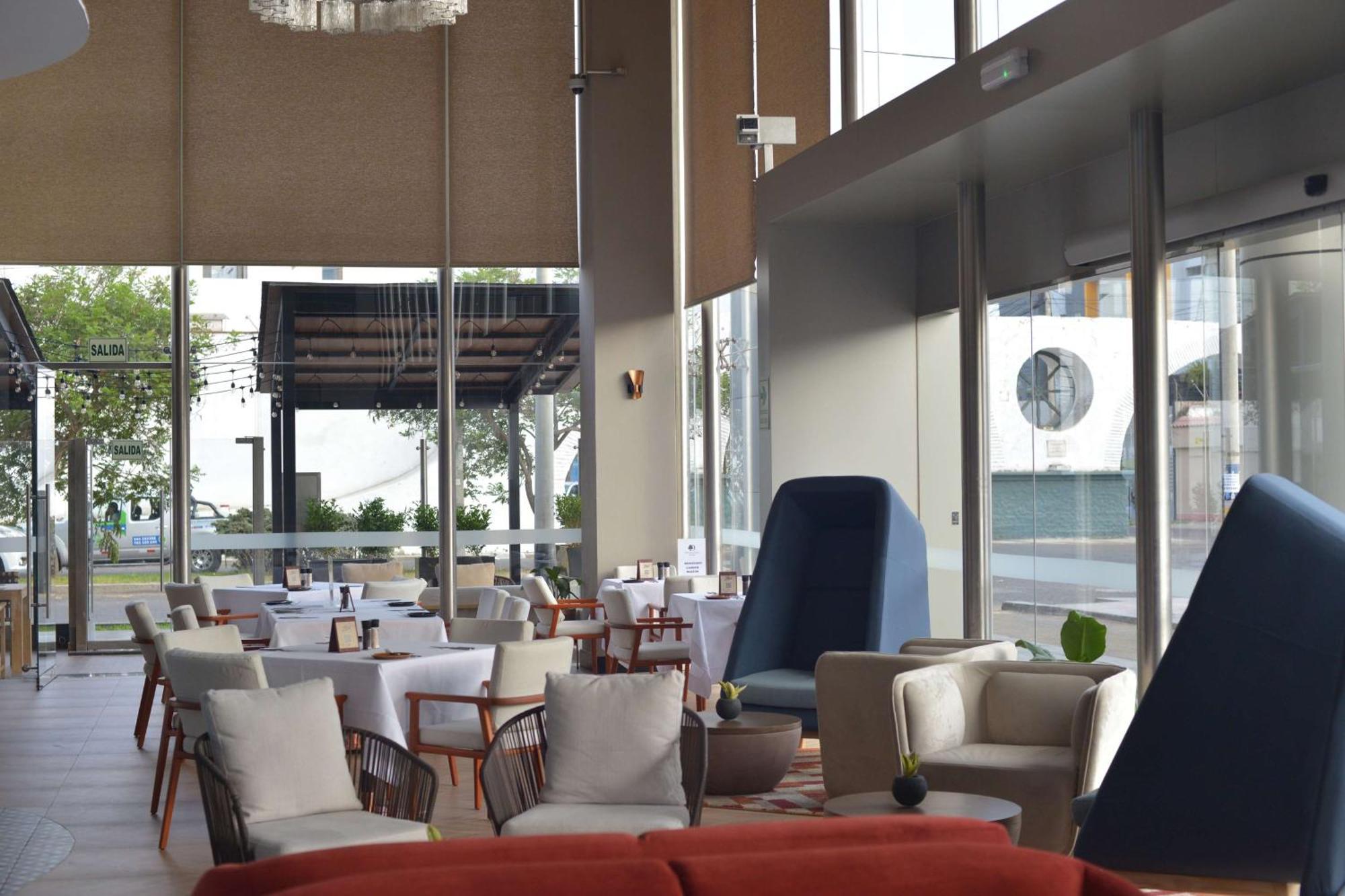 Doubletree By Hilton Trujillo Hotel Encalada Kültér fotó