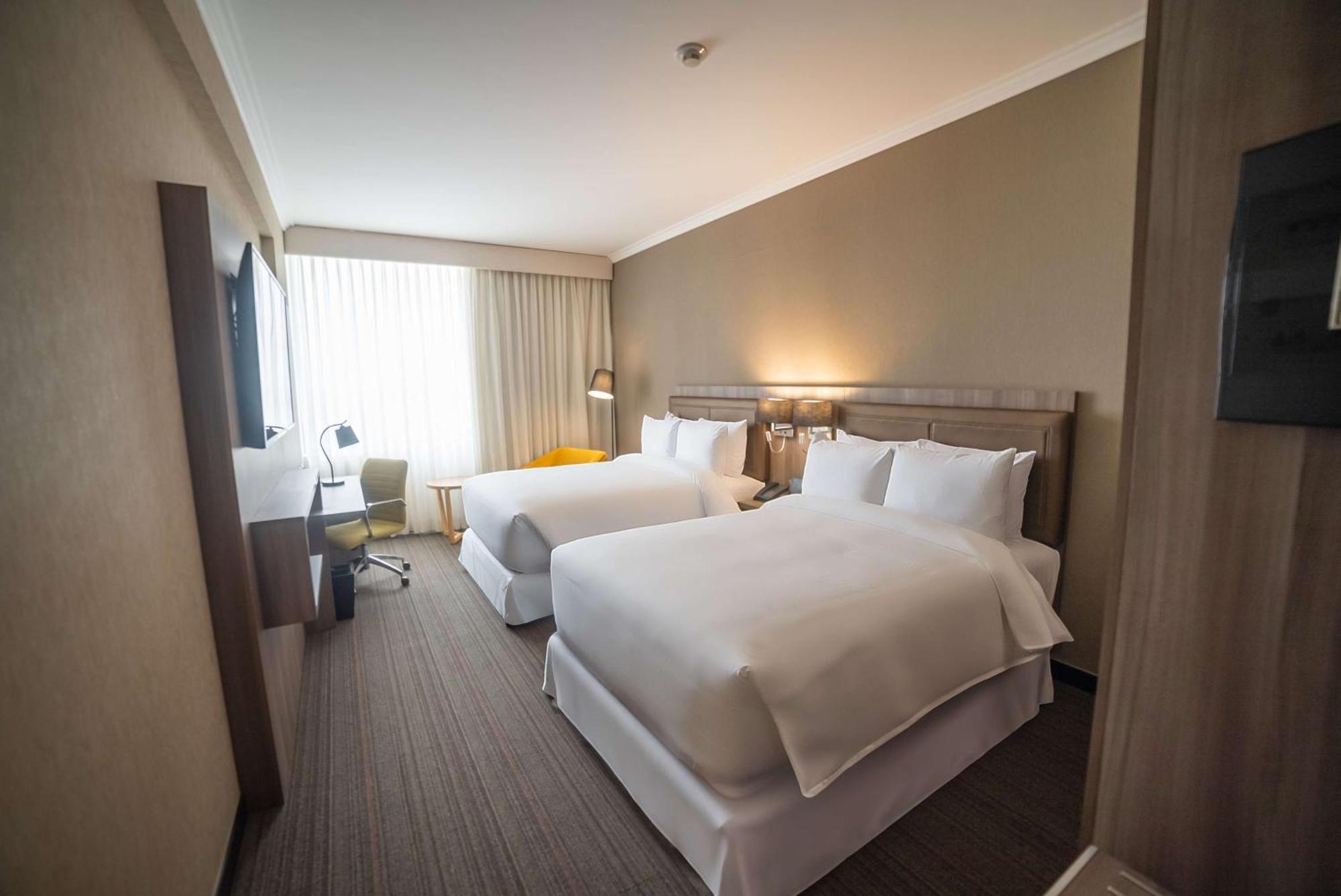Doubletree By Hilton Trujillo Hotel Encalada Kültér fotó
